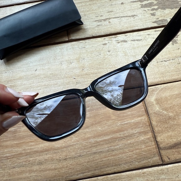 YSL 462 sulpice- worn twice great condition - Picture 10 of 14